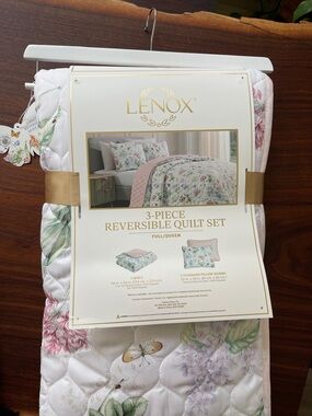 Lenox Butterfly Meadow Pink and White Floral Reversible Quilt Set Queen Full